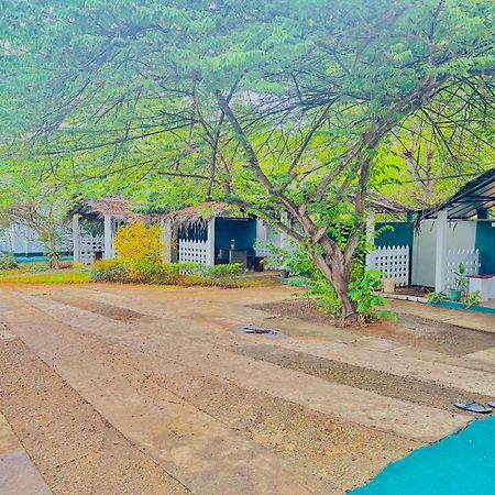 New Peacock Resort Dambulla Exterior foto