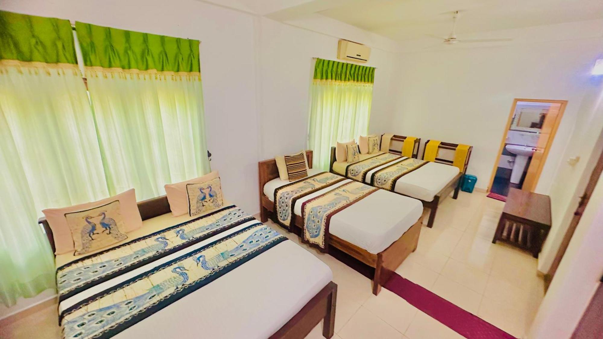 New Peacock Resort Dambulla Exterior foto
